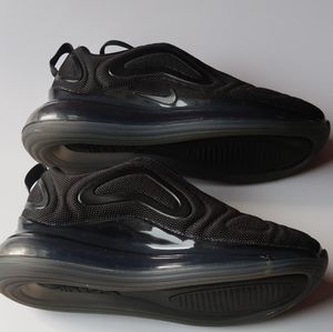 Nike Air Max 720 Triple Black